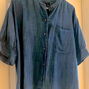 Banana Republic denim button up blouse Size L